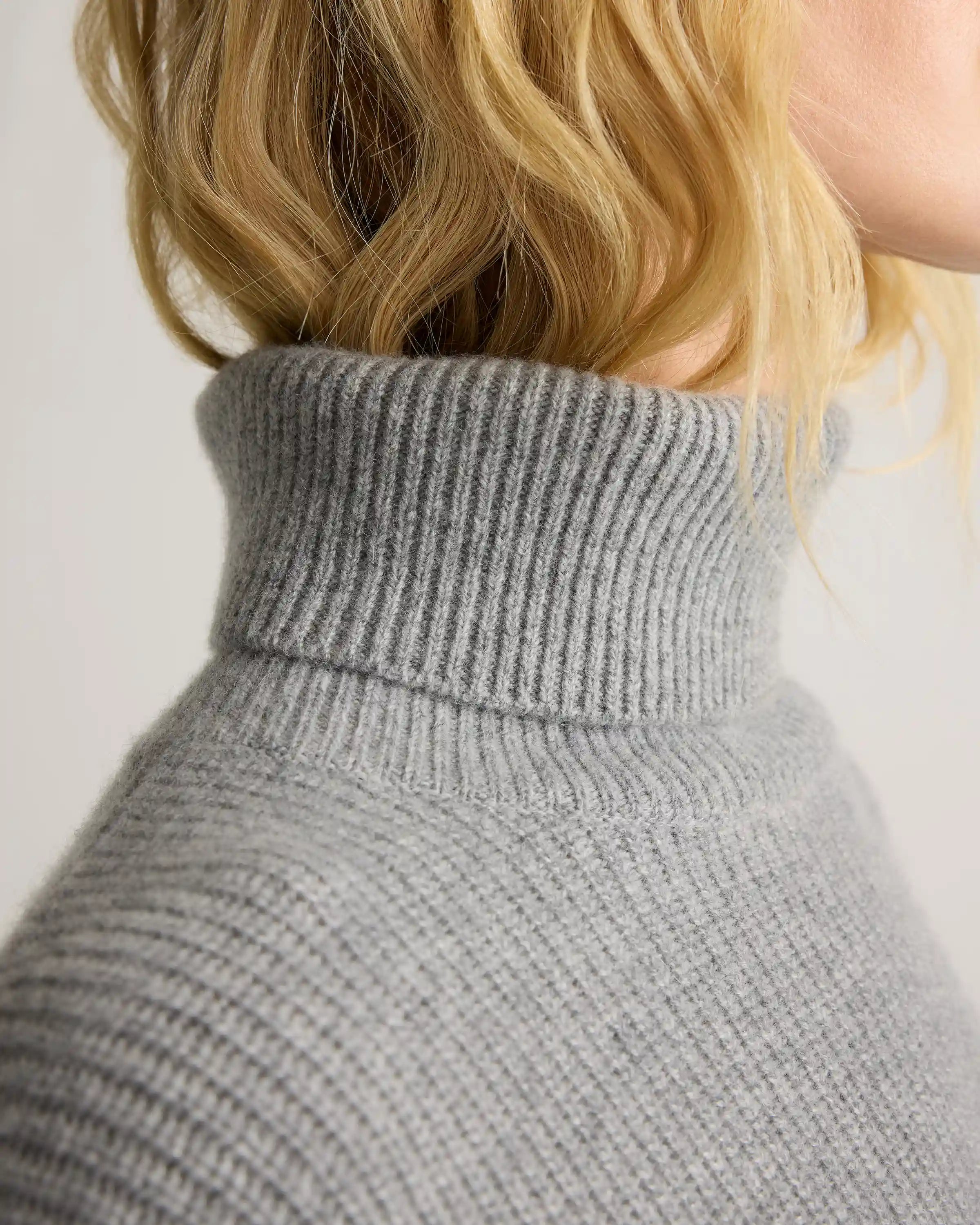 Mongolian Cashmere Fisherman Turtleneck Sweater
