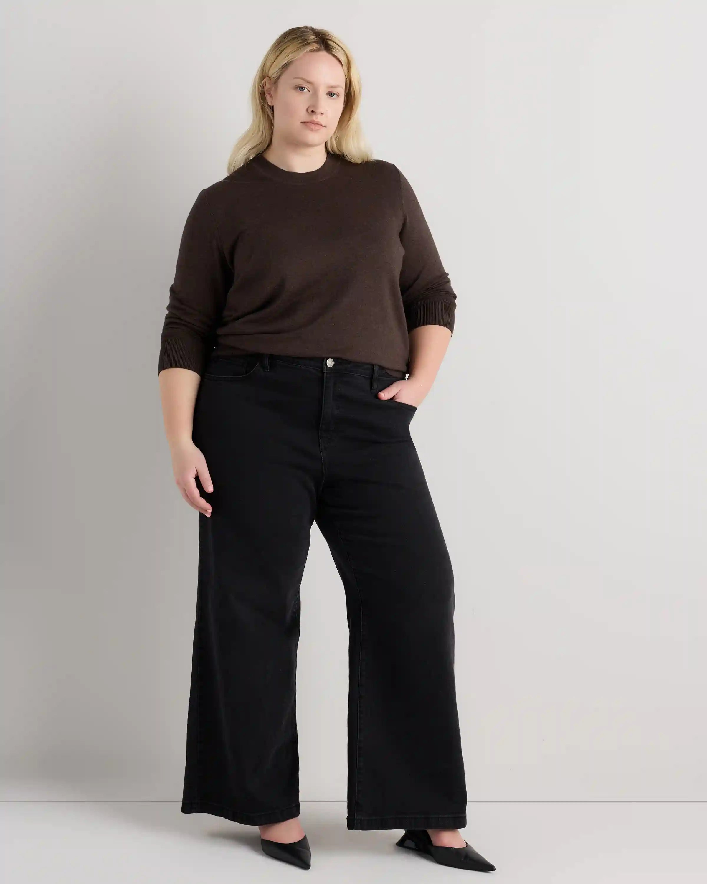 Lightweight Cotton Cashmere Crew Sweater