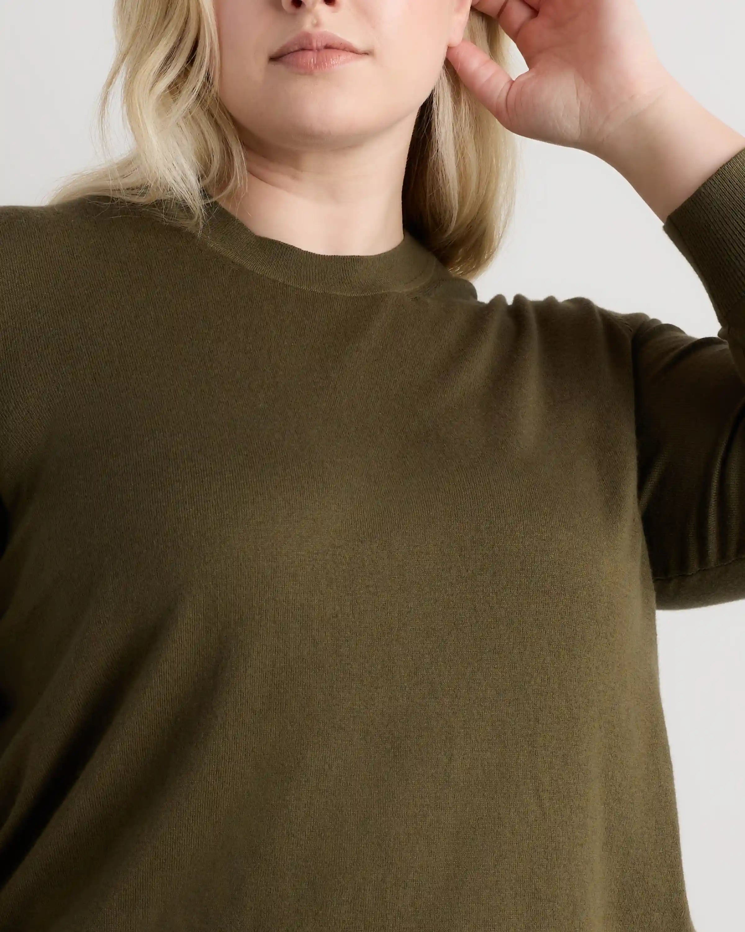 Lightweight Cotton Cashmere Crew Sweater