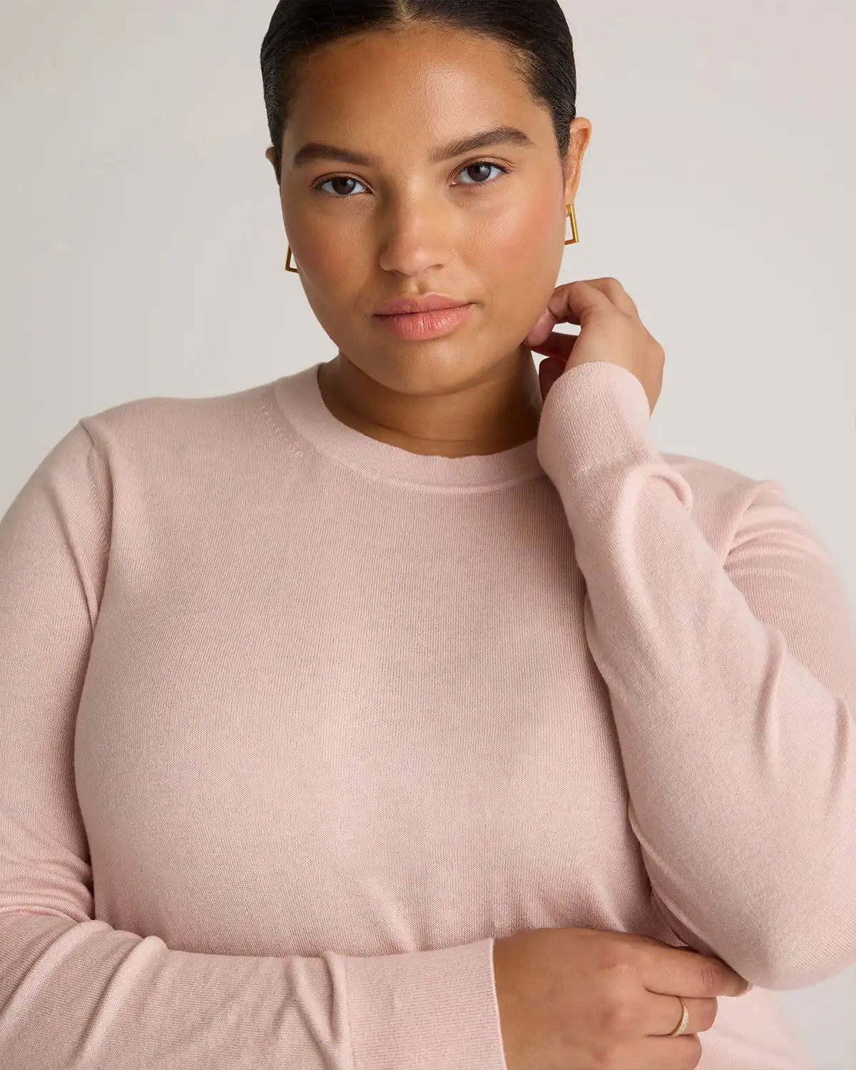Lightweight Cotton Cashmere Crew Sweater