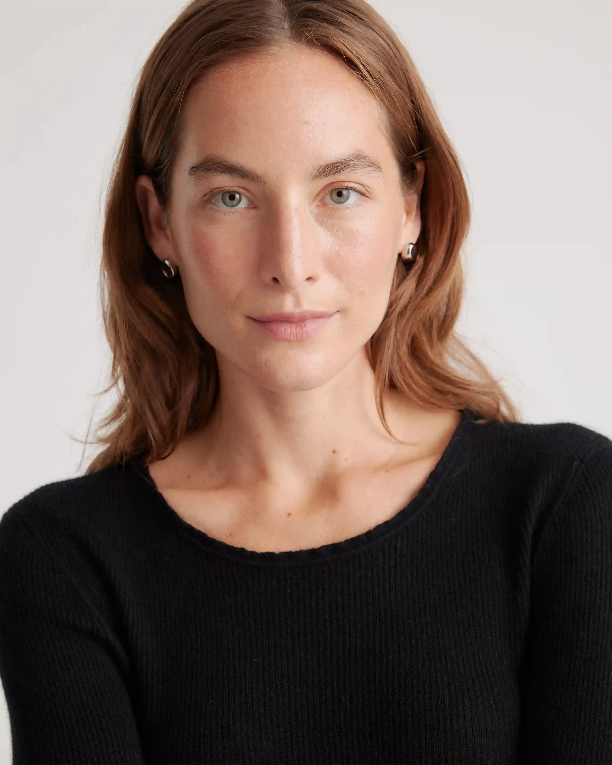 Featherweight Cashmere Ribbed Crewneck Sweater