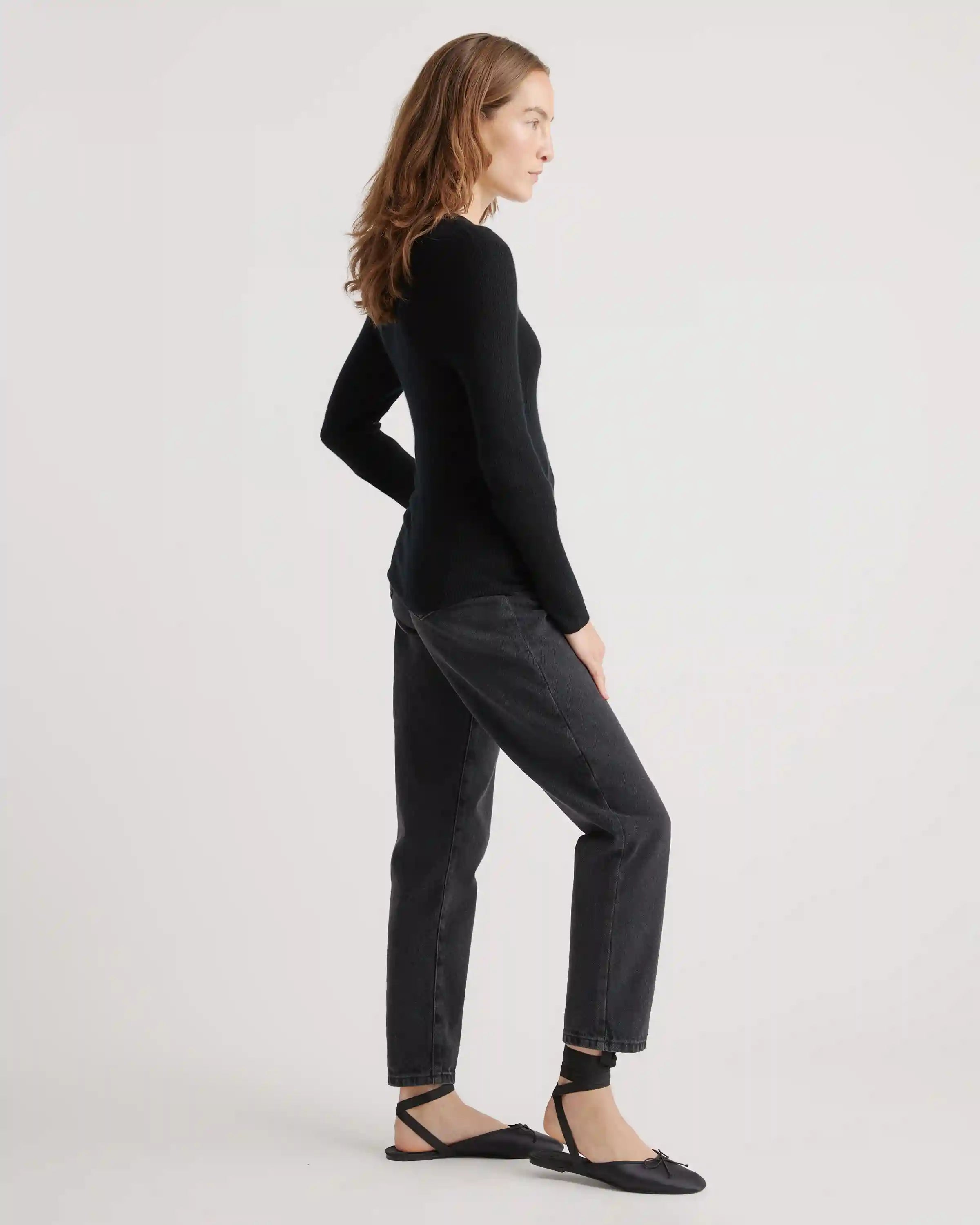 Featherweight Cashmere Ribbed Crewneck Sweater