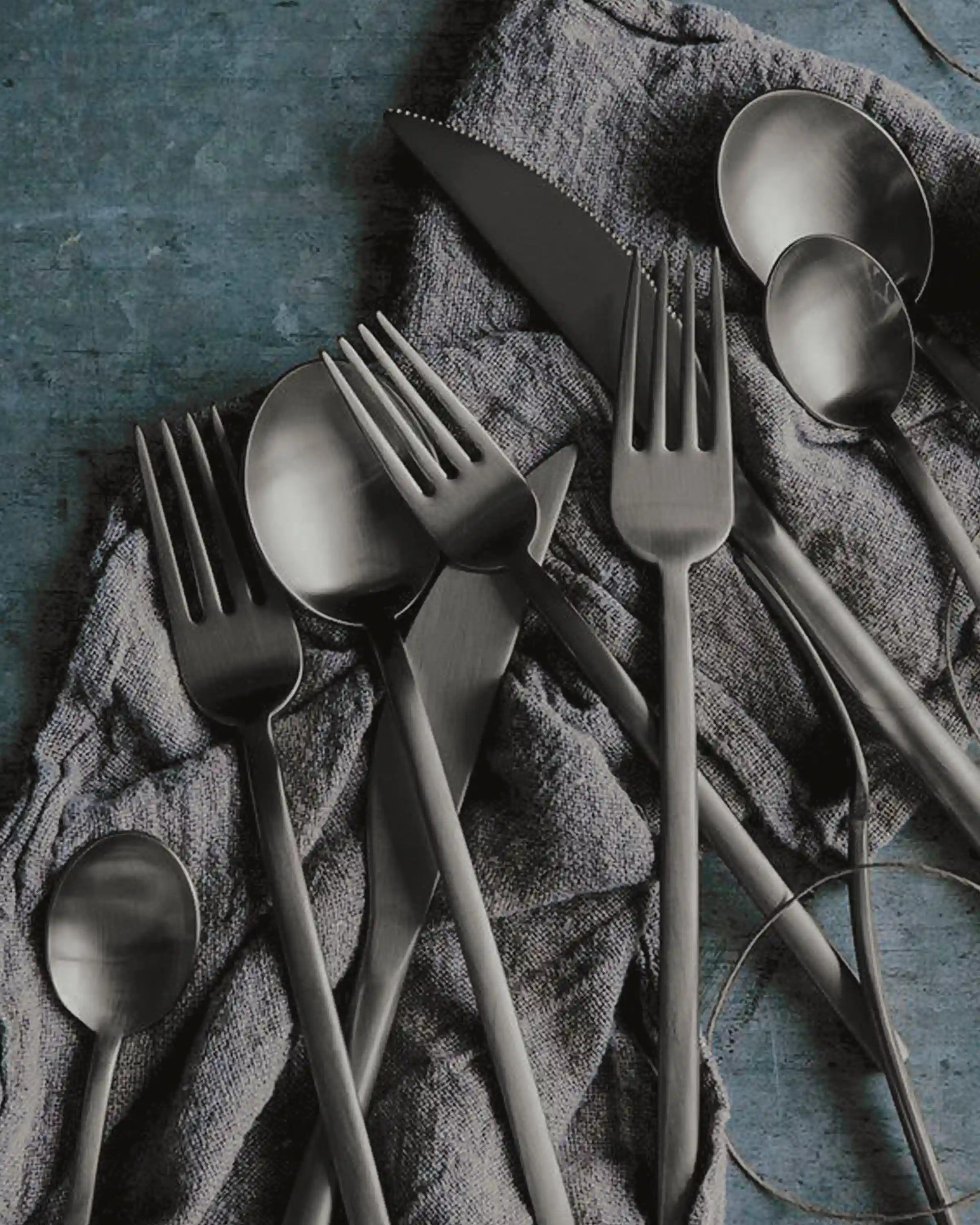 Due Flatware 20-Pc Set by Mepra
