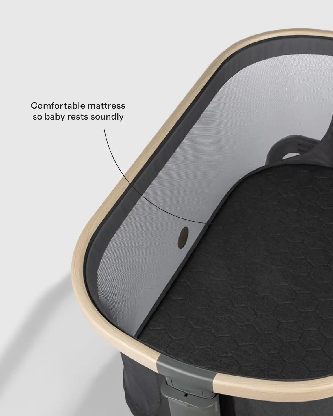 Iora Bedside Bassinet by Maxi-Cosi