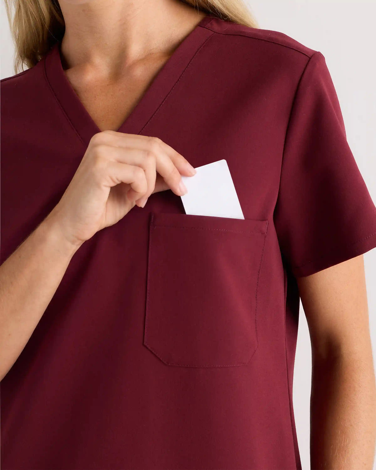 AeraFlex 1-Pocket Scrub Top